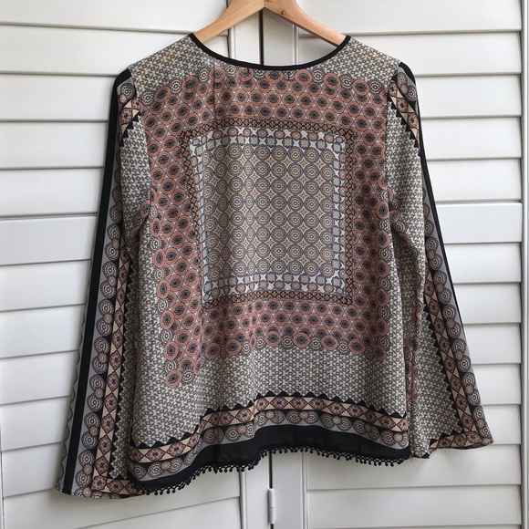 Long Sleeve Flowy Aztec Unique Design Tie Blouse - Picture 6 of 7